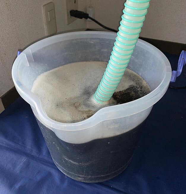 エアコンクリーニング-小豆沢-洗浄後の汚水