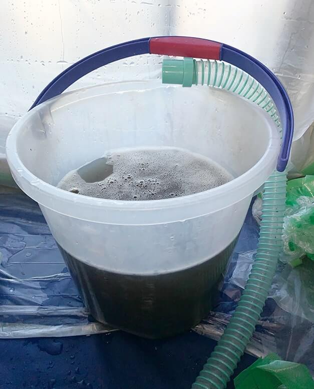 エアコンクリーニング-新井-洗浄後の汚水