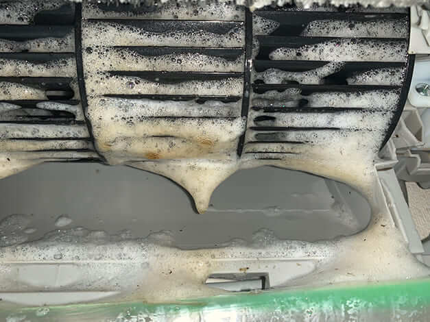エアコンクリーニング-南千住-厨房用アルカリ洗剤噴霧
